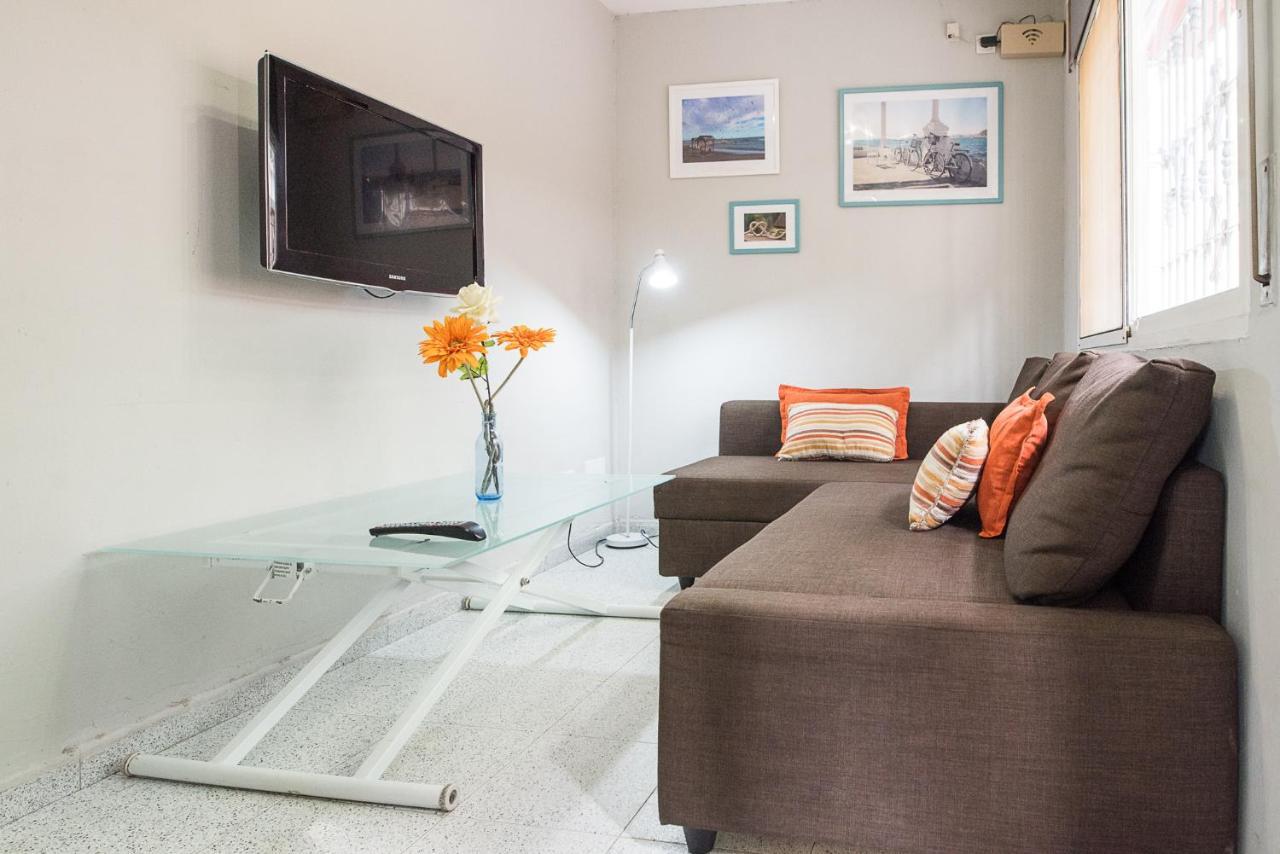 Malagaonbeach 1 - Two Bedrooms - Up To 3 People - 10 Meters Beach ภายนอก รูปภาพ